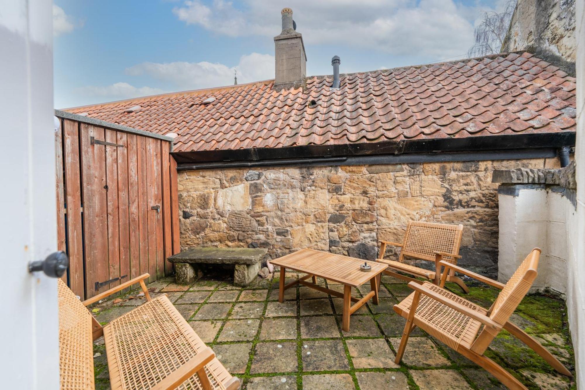 Whinstone Holiday Home In Falkland - Sleeps 8 Bagian luar foto